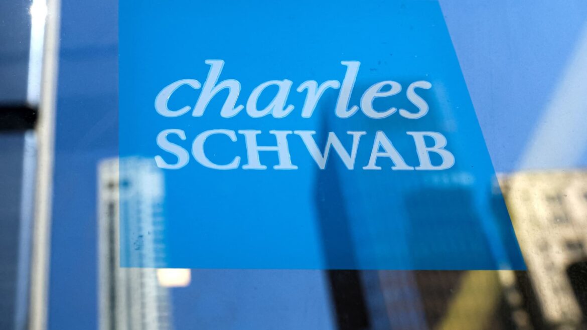107211826-16793389632023-03-20t185827z_1419079596_rc2sxz9ziduq_rtrmadp_0_global-banks-charles-schwab.jpeg