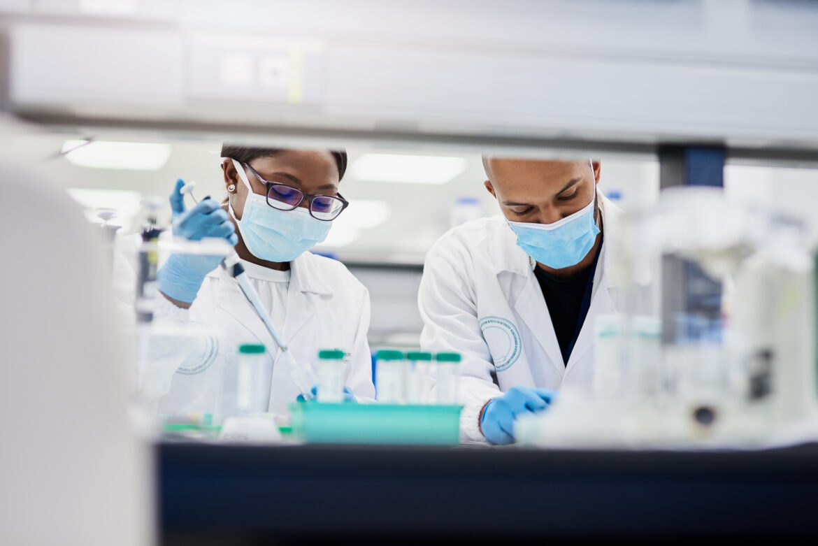scientists-lab-testing-vaccine-development1.jpg