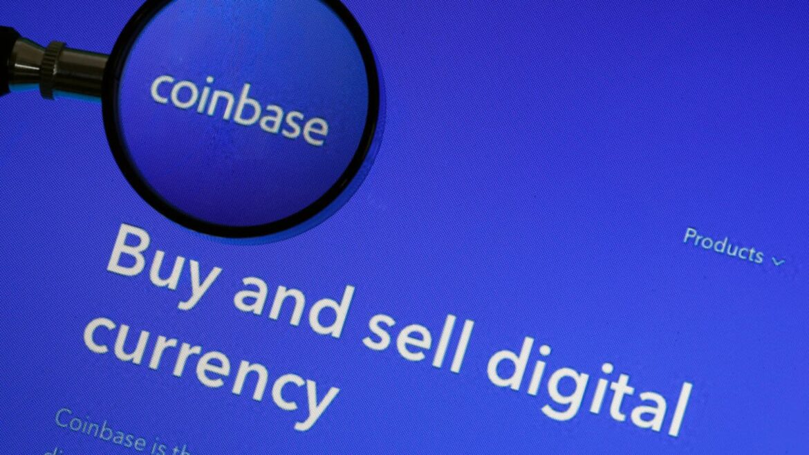 107253518-1686241270742-gettyimages-1046001902-775238327TC007_Coinbase_Cry.jpeg