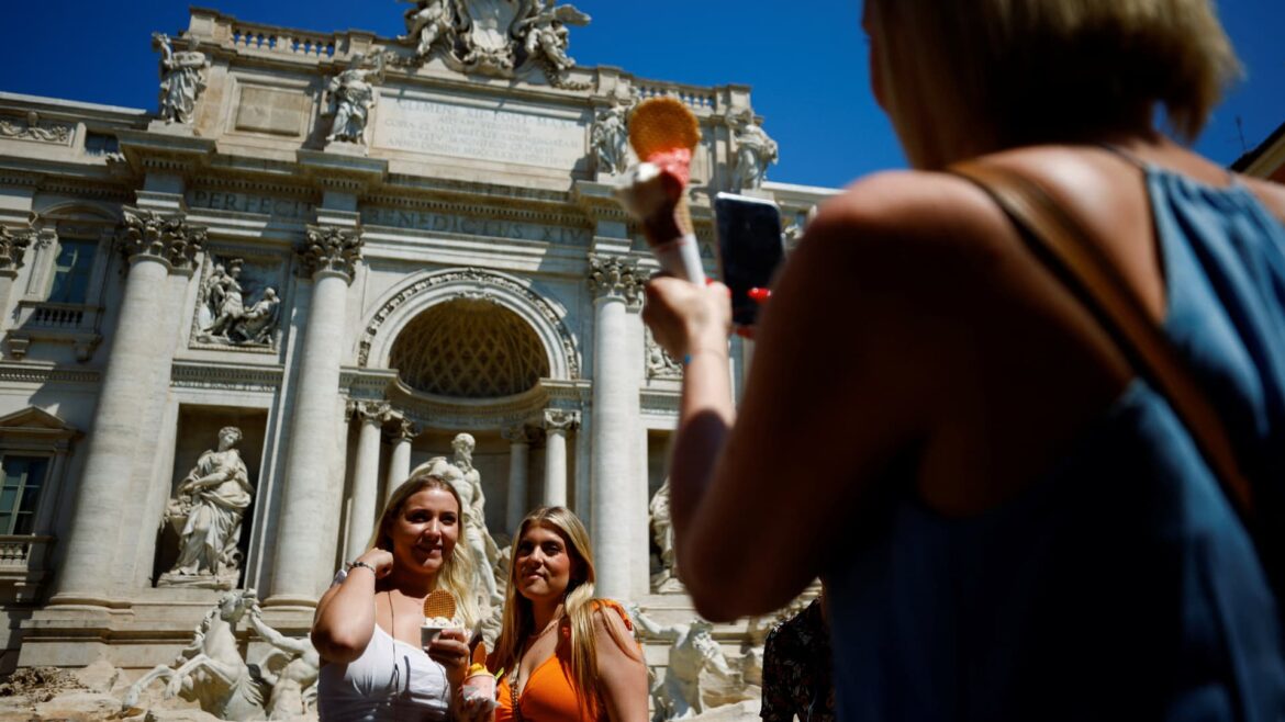 107279860-16908986772022-07-19t103706z_1268147610_rc2xev98k9kt_rtrmadp_0_europe-weather-italy.jpeg