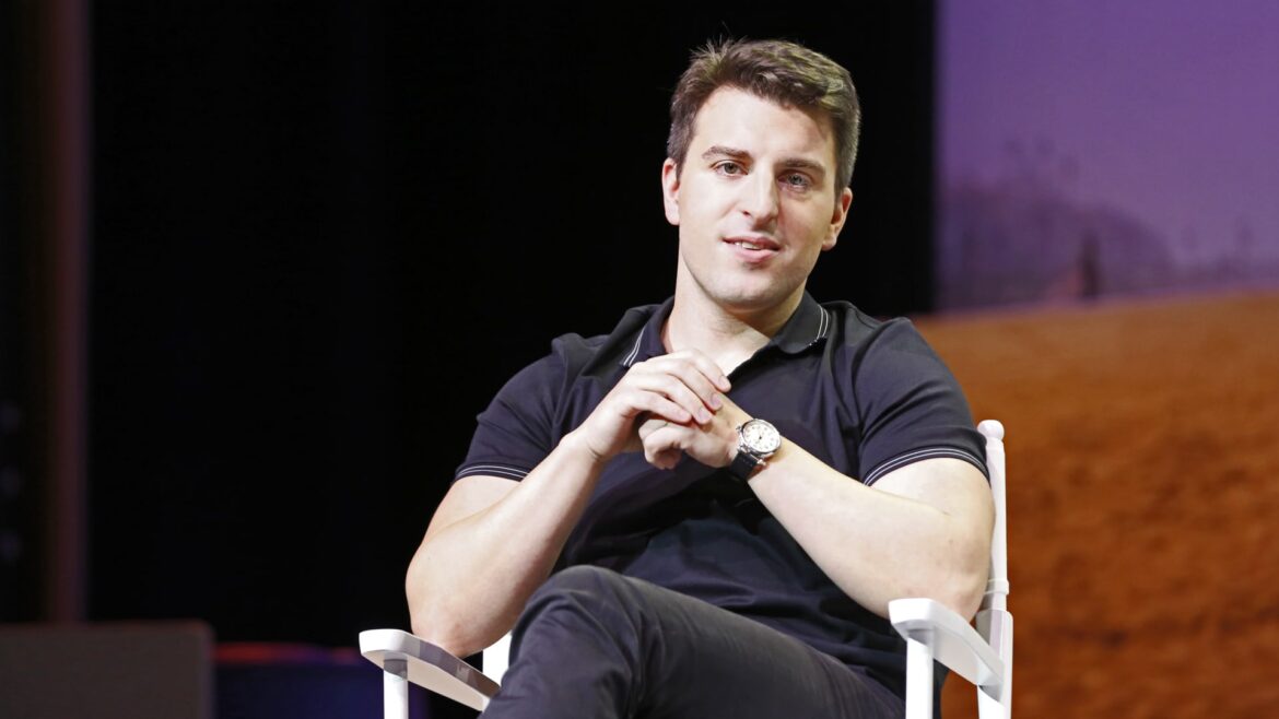 107281540-1691088724064-gettyimages-910516412-brian_chesky_n1b2257.jpeg