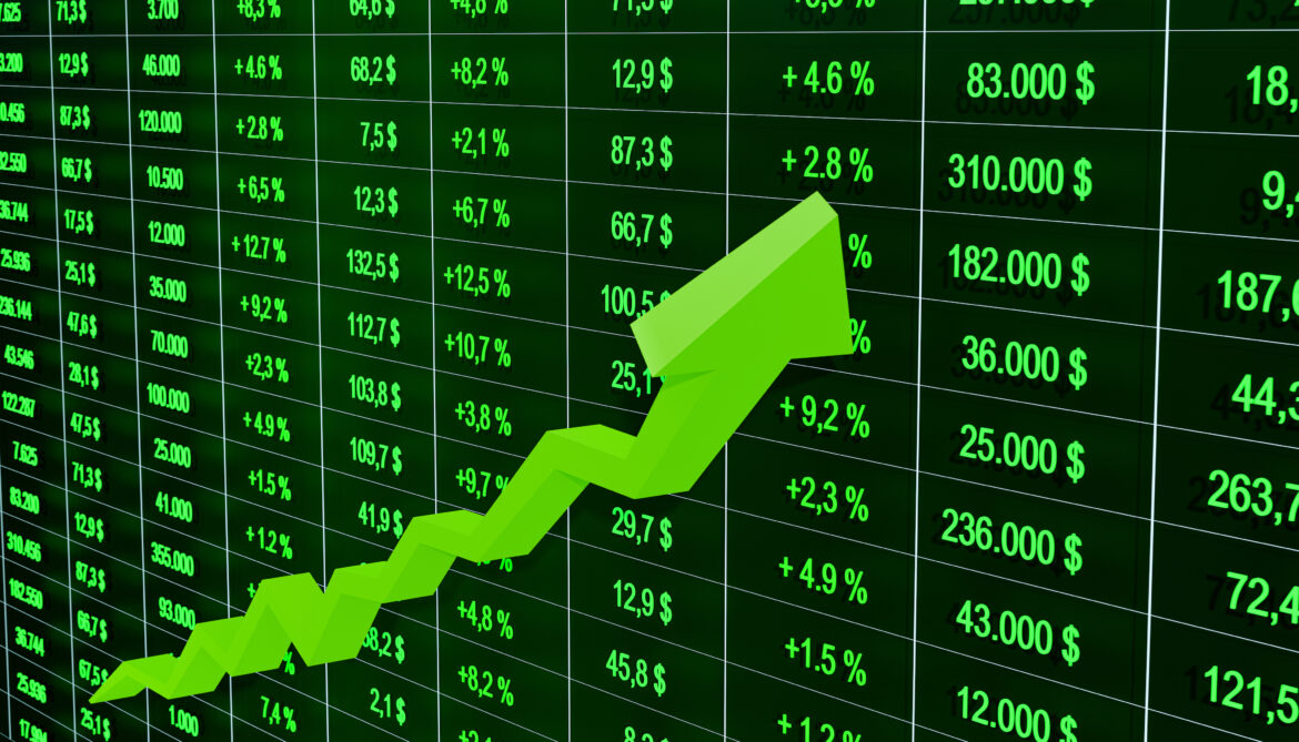 stocks-climbing-green-bull-market.jpg