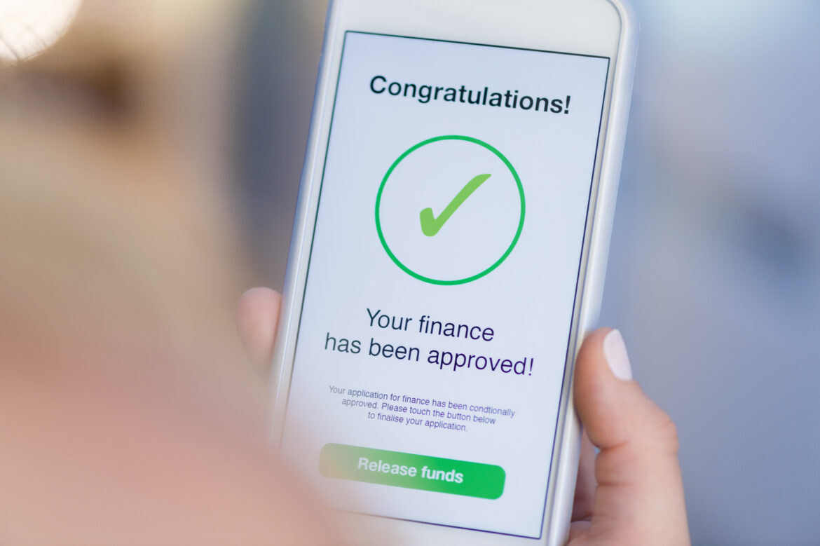 mobile-app-loan-approval.jpg