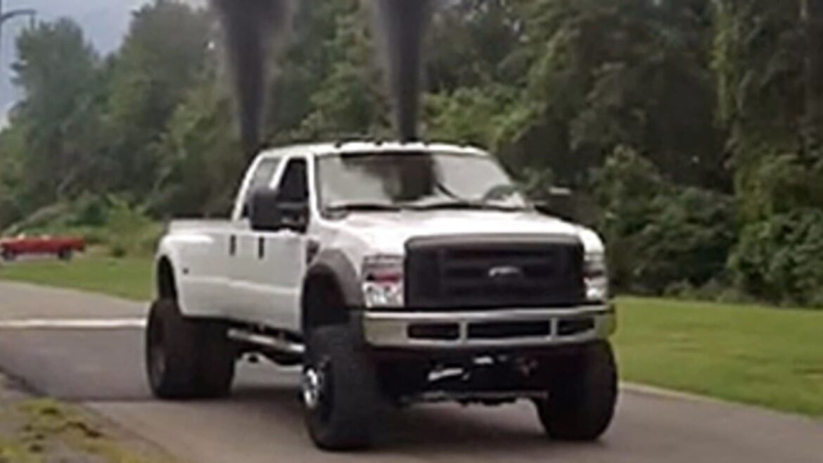 107315305-1697039797634-F-450_coal_rolling_Monster.jpg