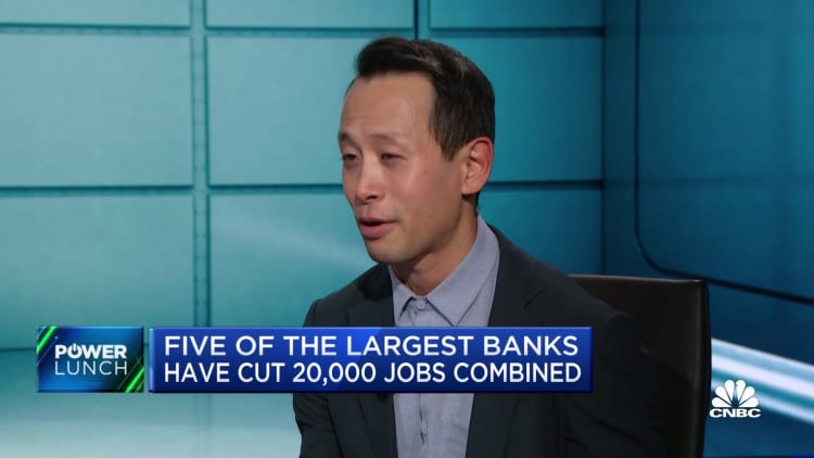 Five big banks cut a combined 20 thousand jobs in 2023