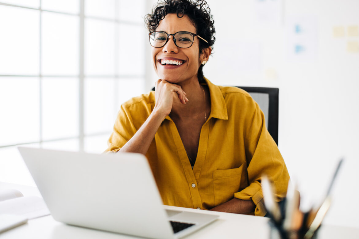 gettyimages-smiling-investor.jpg