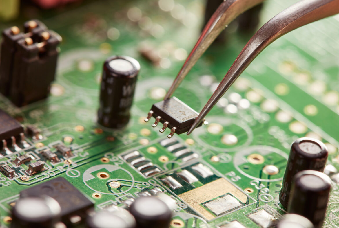tweezers-with-computer-chip.jpg