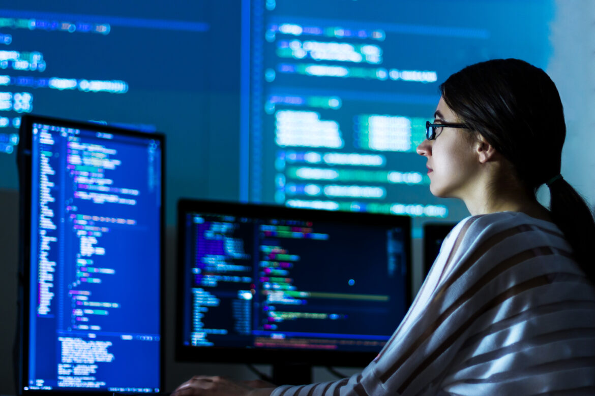 worker-analyzes-data-in-war-room.jpg