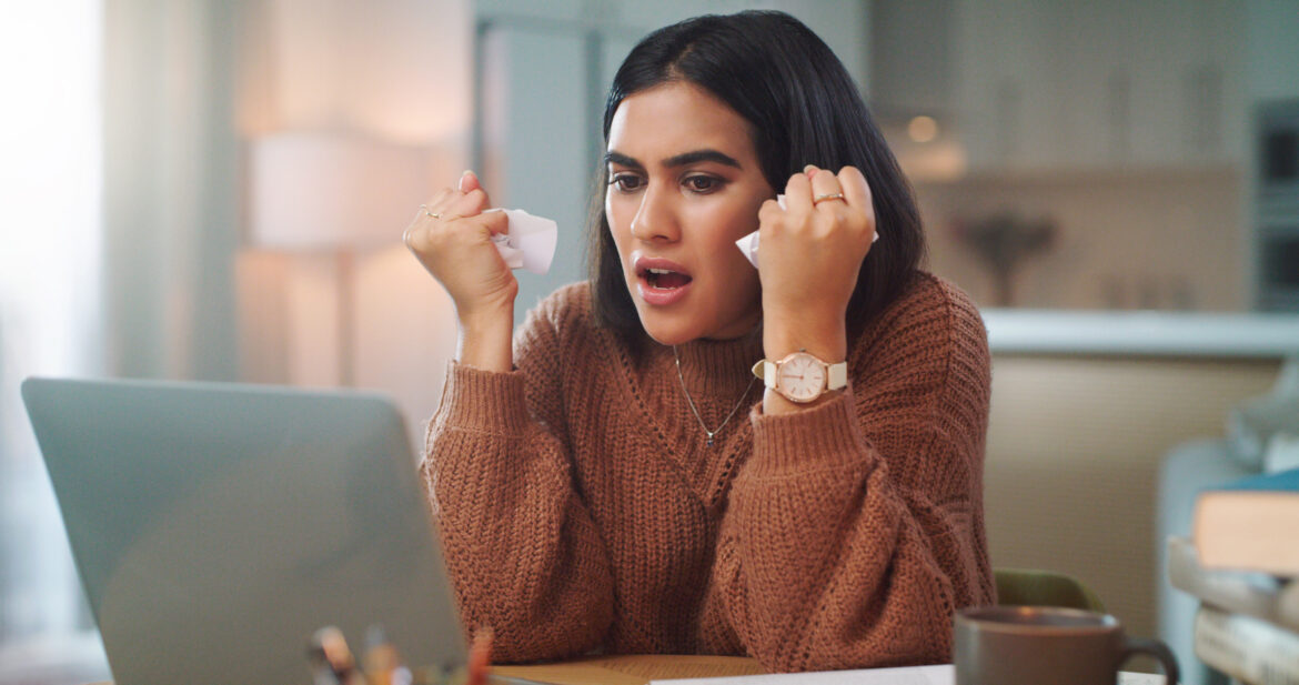 young-woman-frustrated-laptop.jpg
