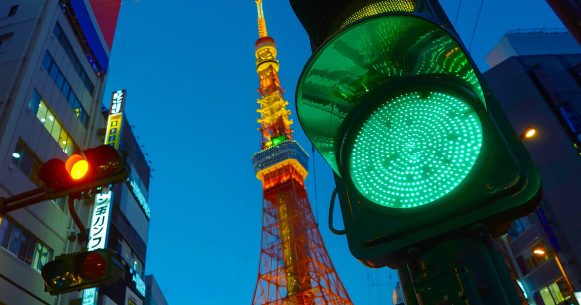 japan-greenlight.jpg