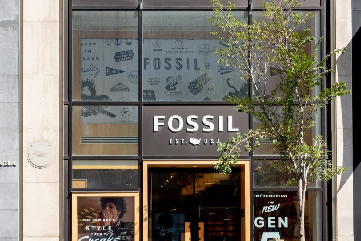 Fossil-Group-CEO-steps-down-amid-pressure-from-activist-investor.jpeg