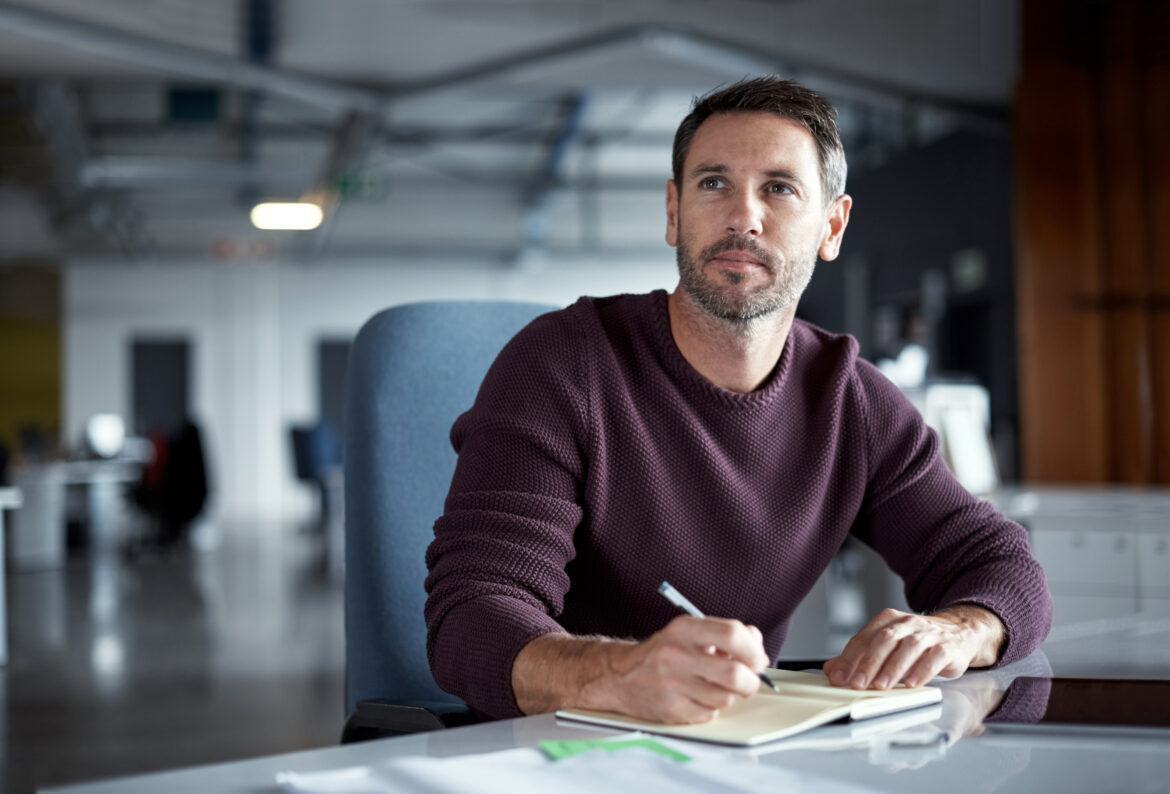 man-30s-taking-notes-gettyimages-589544454.jpg