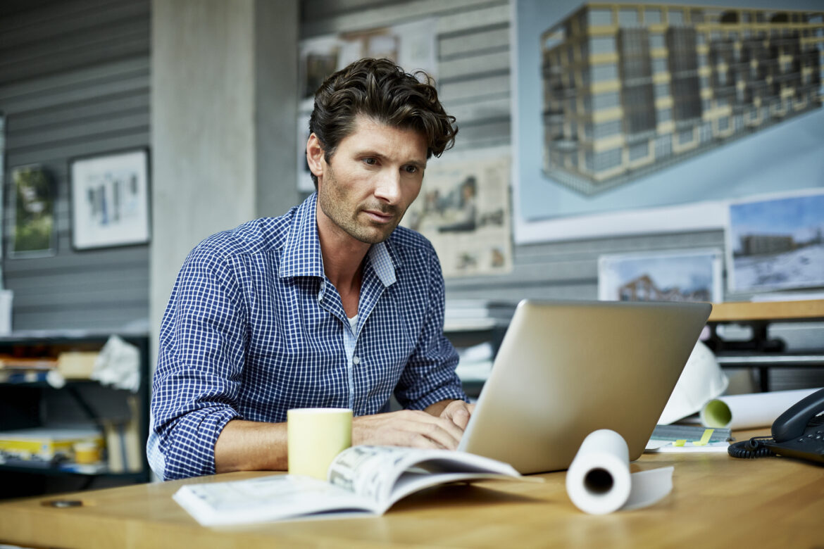 man-40s-laptop-concentrating-gettyimages-481292775.jpg
