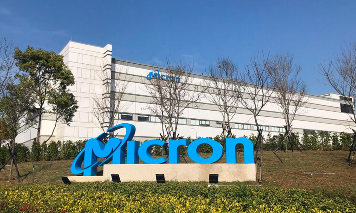 micron-technology-sign-with-micron-logo-in-front-of-building-with-micron-logo_micron.jpg