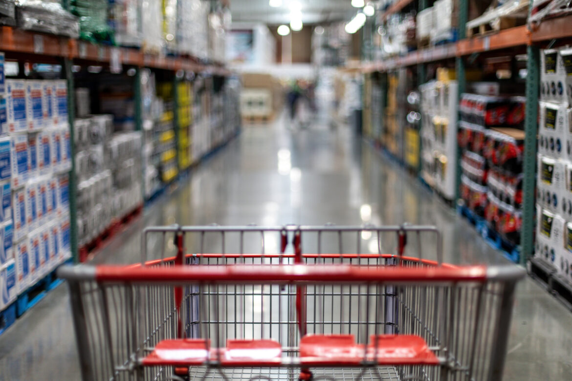 shopping-cart-in-the-middle-of-a-store-aisle.jpg