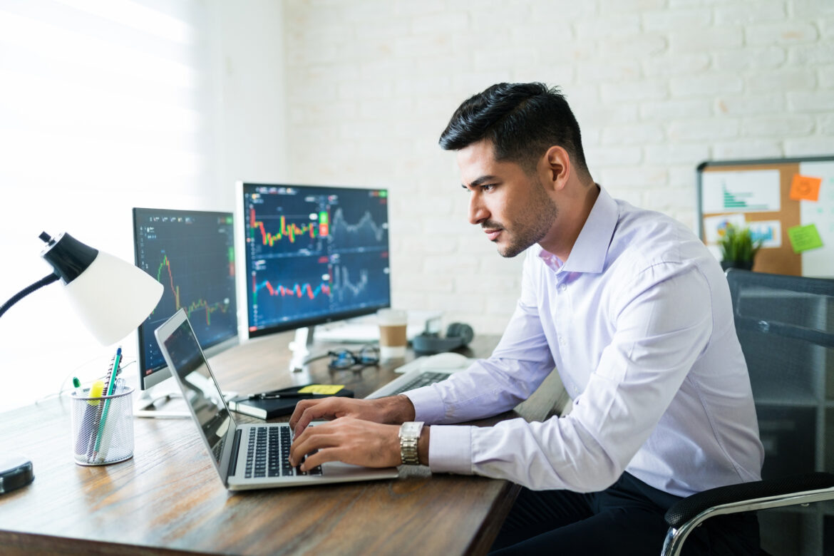 stock-trader-2022.jpg