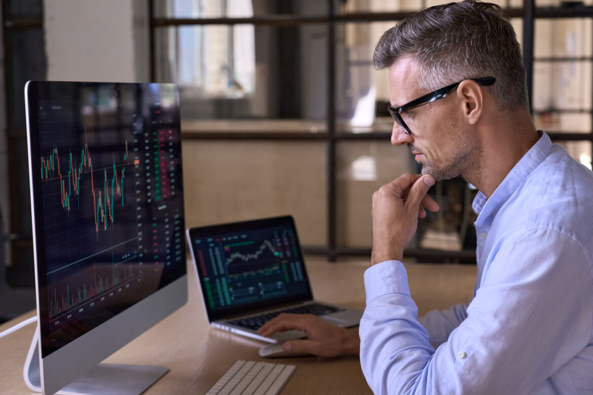 stock-trader-2022-a.jpg