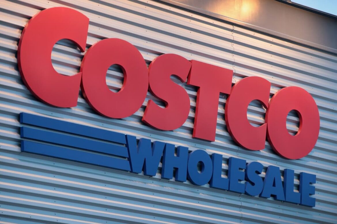 Costco-boosts-its-dividend-by-14-while-touting-sharp-rise.jpeg